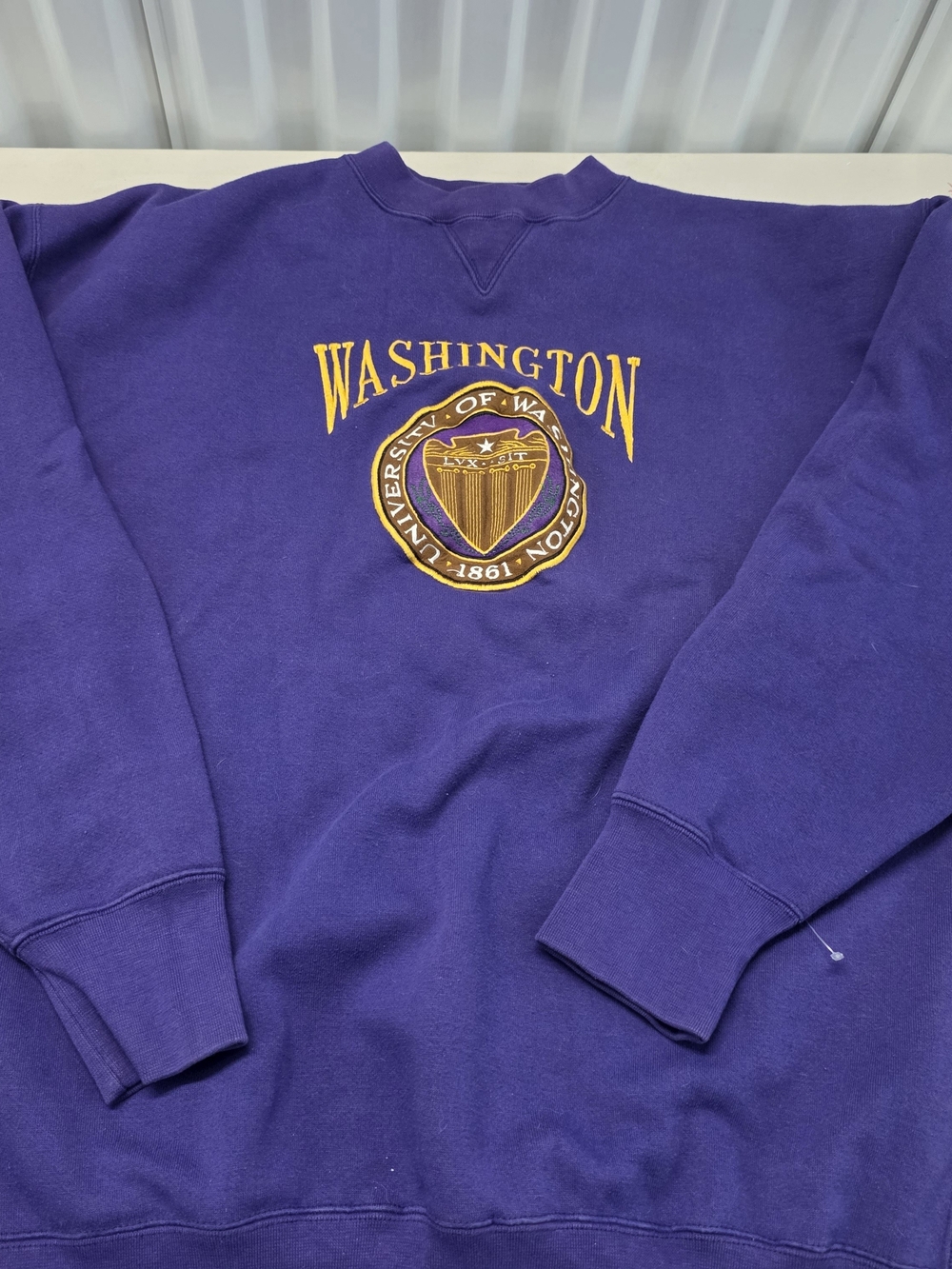 University Of Washington Midwest Embroidery Stiched Letters Sweatshirt Men's Siz